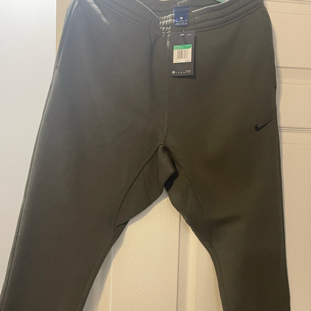 NWT Nike XL men’s joggers